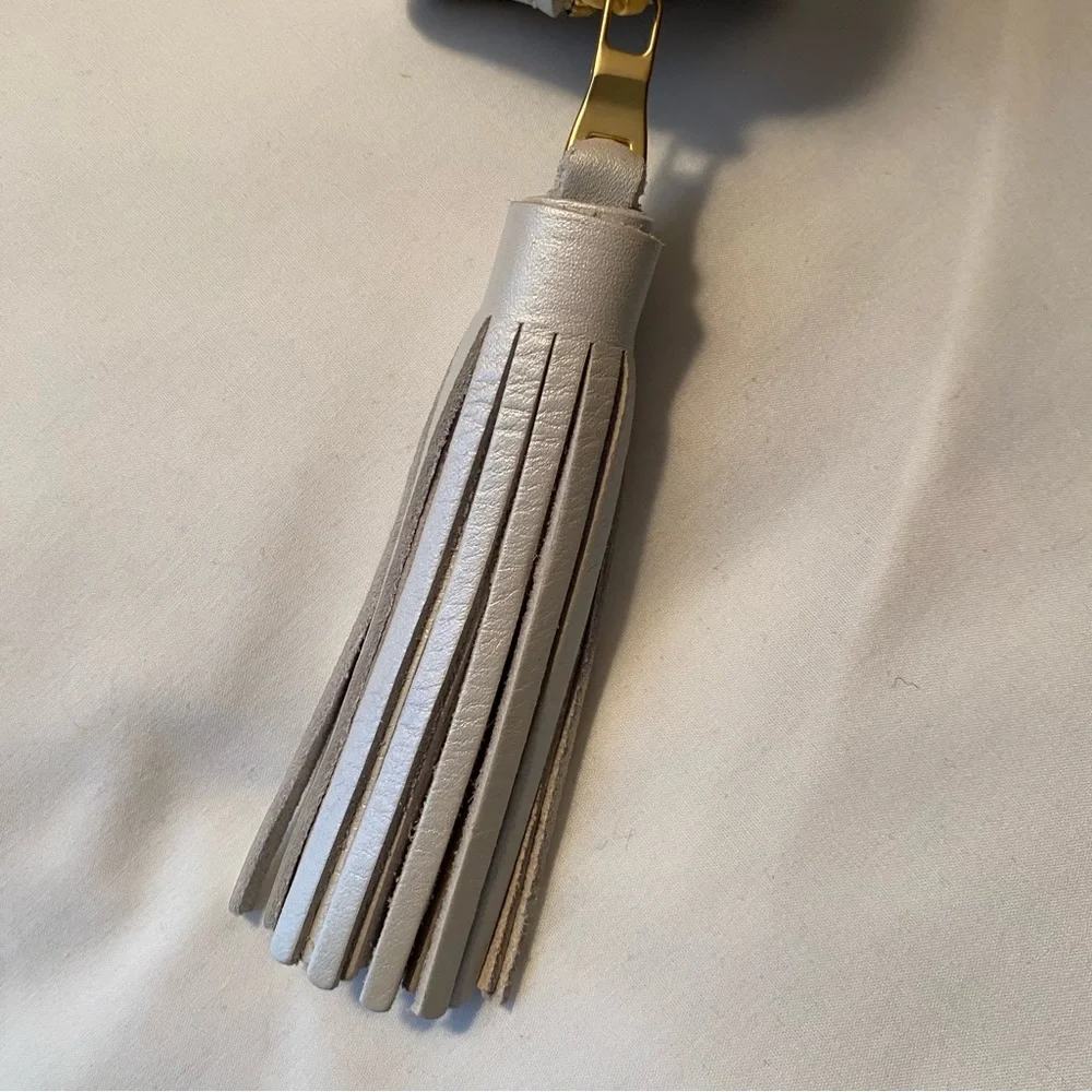 PORTLAND LEATHER Tassel Taco Pouch Pearl - Picture 4 of 4